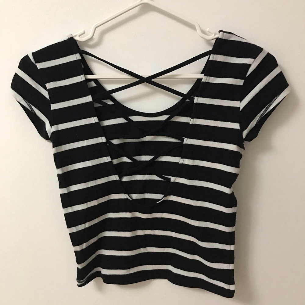 CRISS CROSS BACK CROP TOP